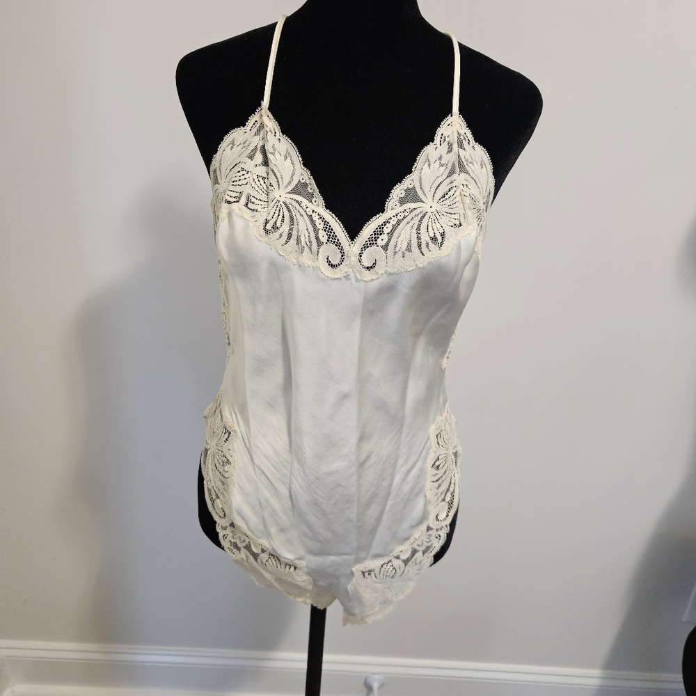 Vintage Victorias Secret Crown Label Sz S Ivory Satin High Cut Leg Teddy